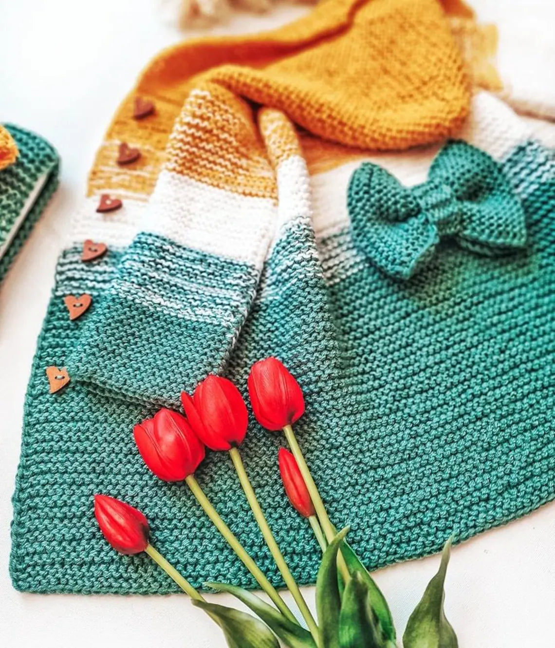 Crocheti Baby Hoodie Knitting Pattern with Bow and Heart Buttons - Perfect for Cozy Warmth